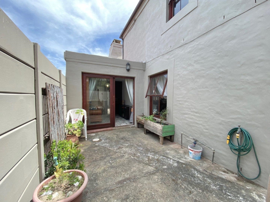 6 Bedroom Property for Sale in Sunset Beach Western Cape